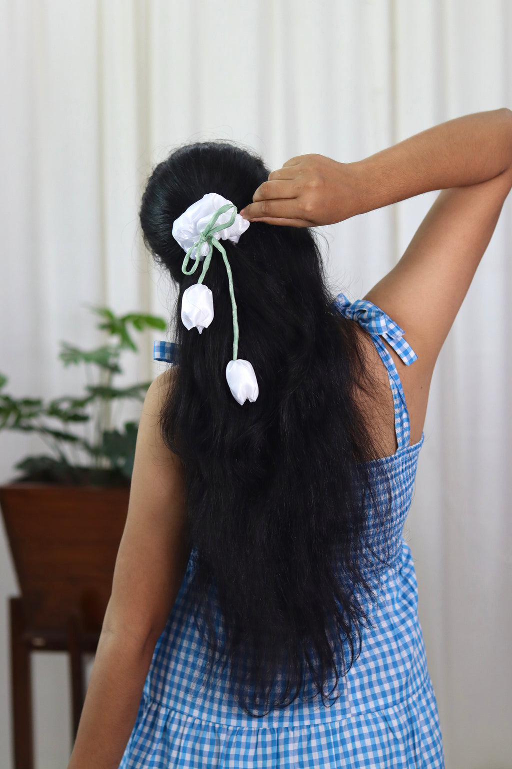 White |Tulip Scrunchies